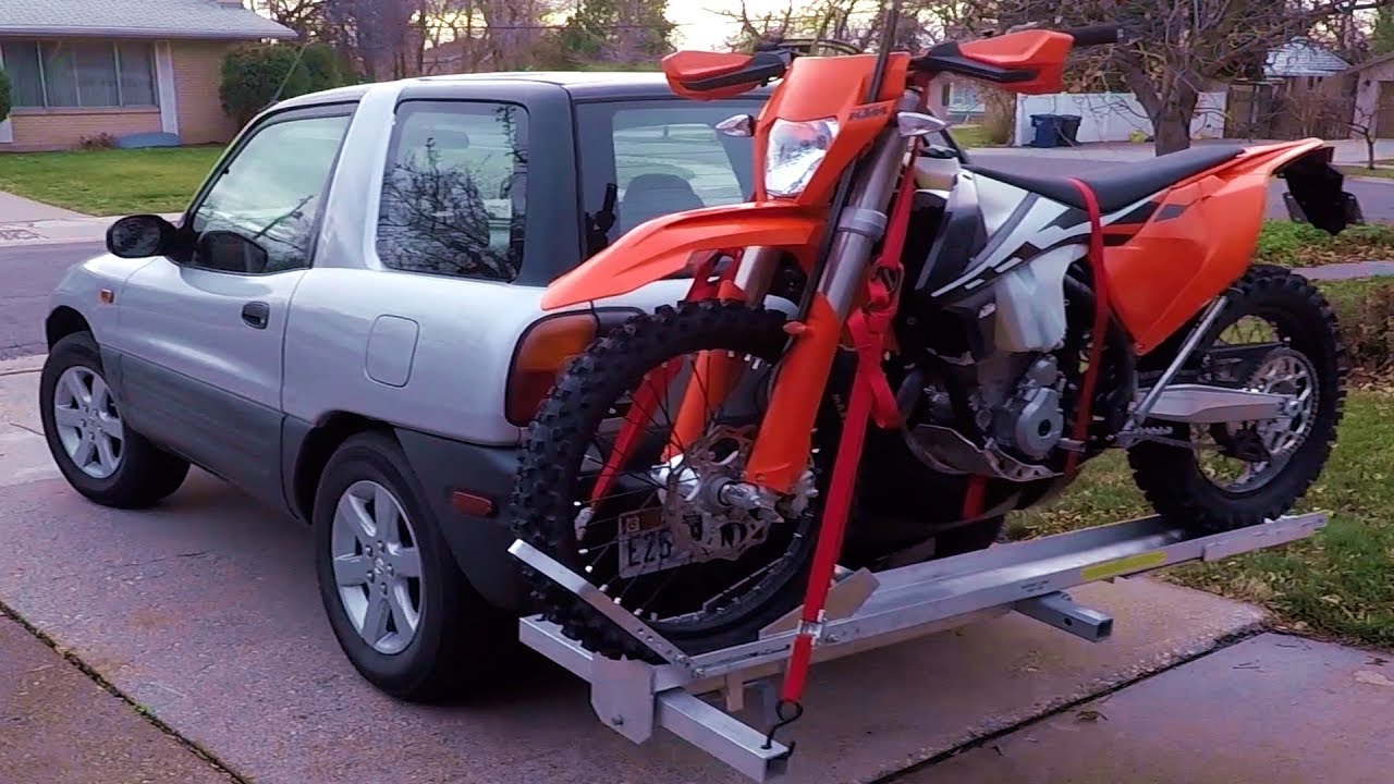 How to strap down a dirt bike on a trailer